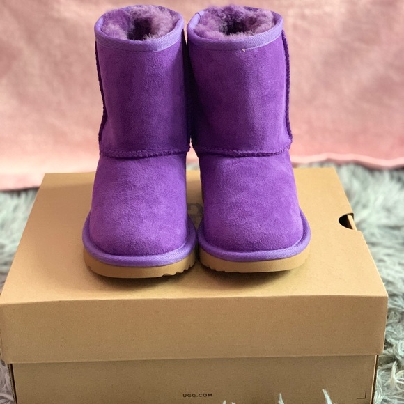 Classic Ugg Boots for kids - Picture 3 of 4